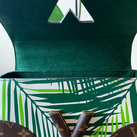 LOUIS VUITTON TROPICAL - Picture 5 of 6